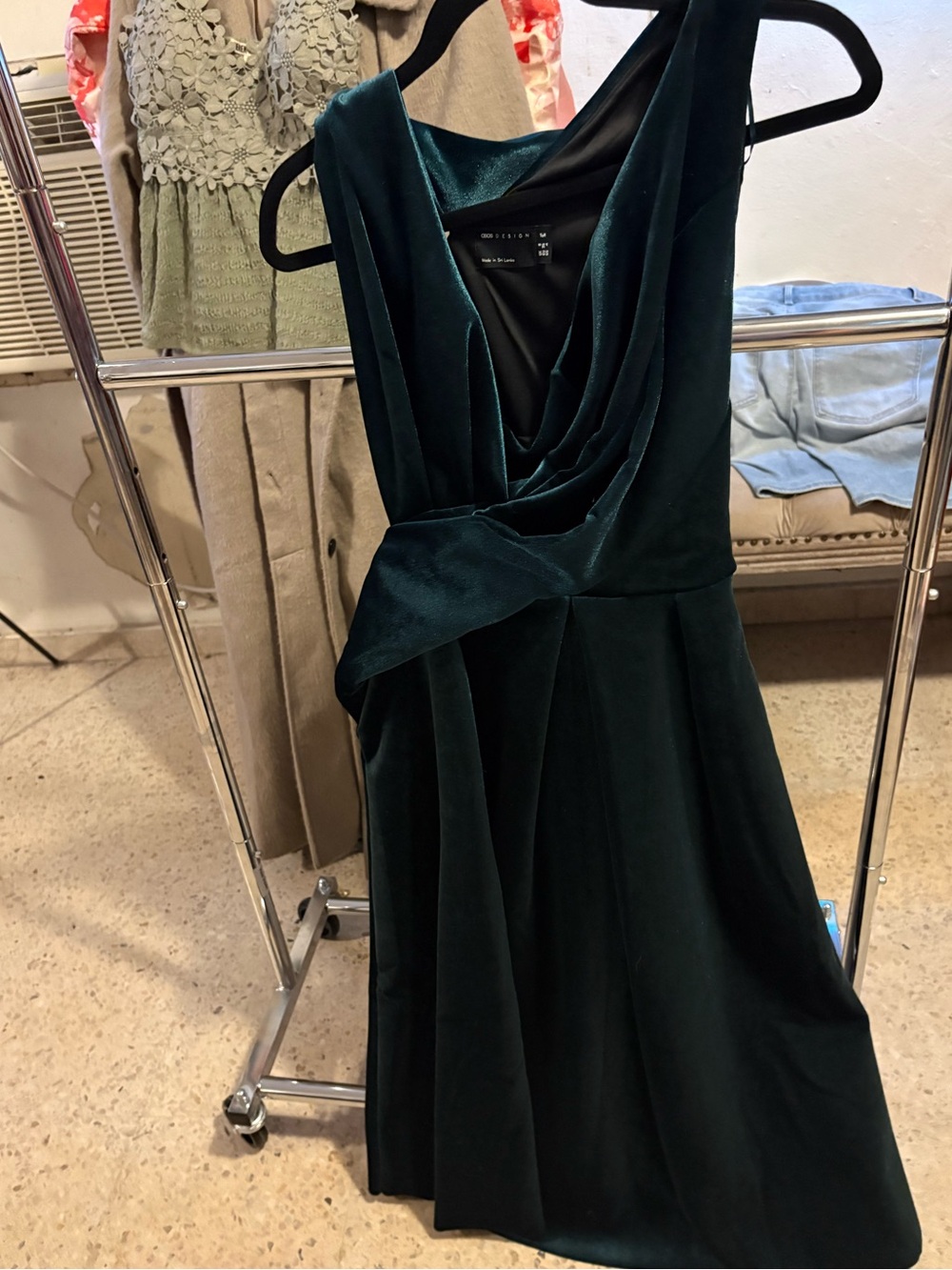 NWT ASOS One-Shoulder Velvet Dress in Deep Green. Size 4.